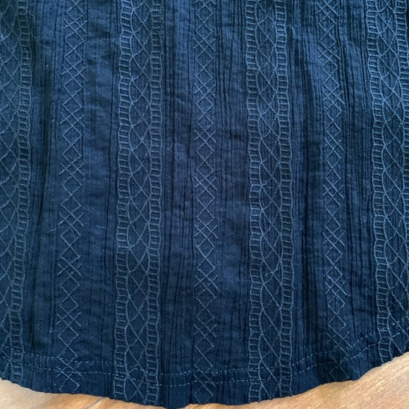 Nine 1 Eight~ Black Sleeveless Lace Tank Top-Small - Picture 11 of 12